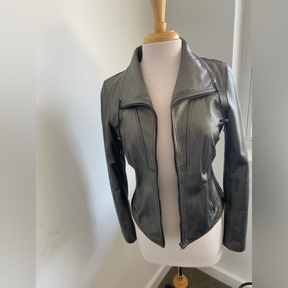 EUC Elie Tahari metallic silver grey leather jacket with silky black lining XS - Picture 1 of 13